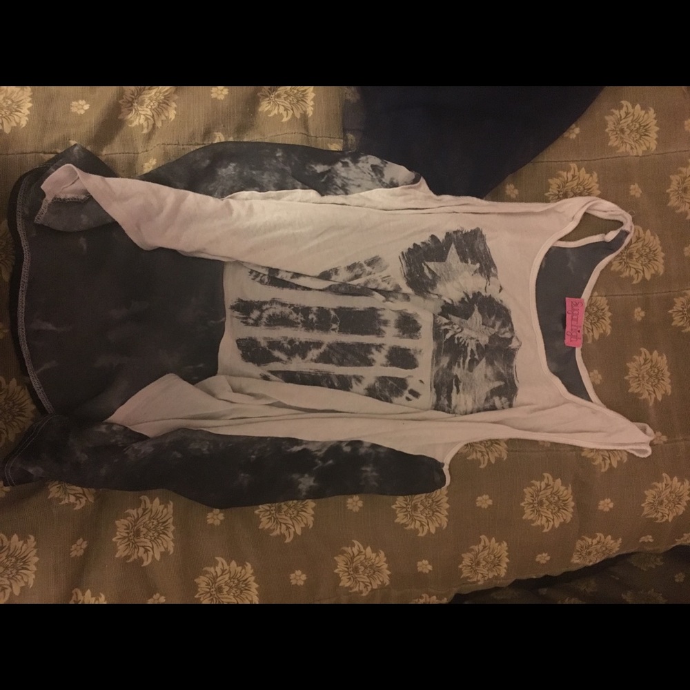 Graphic Tank